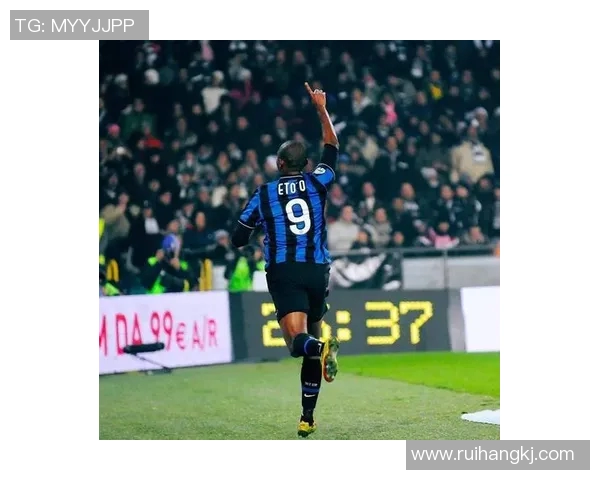 9号足球明星的霸气风范与球场传奇瞬间全解析